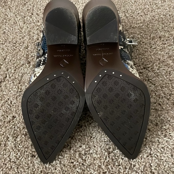 Antonio Melani 8M bootie - Picture 2 of 5